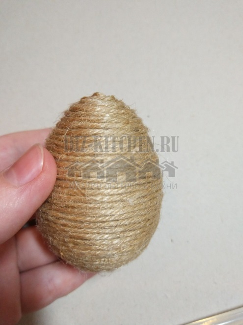 DIY Easter egg from jute twine