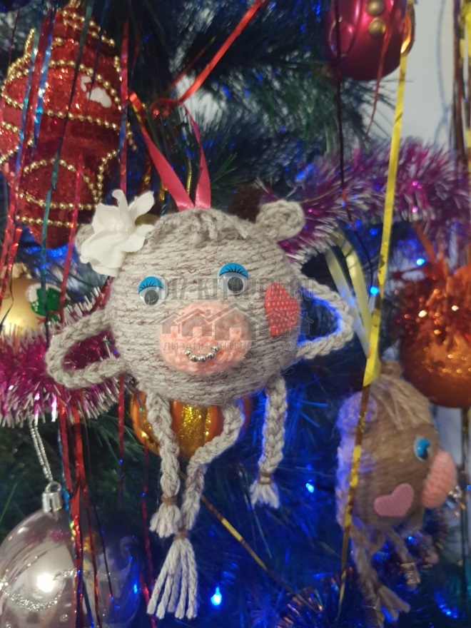 Goby - un giocattolo su un albero di Natale