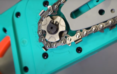 How to put on a chain on an electric saw? Installation and dismantling - Setafi