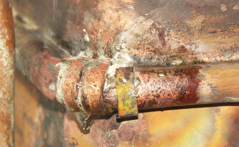 Partes dañadas del intercambiador de calor