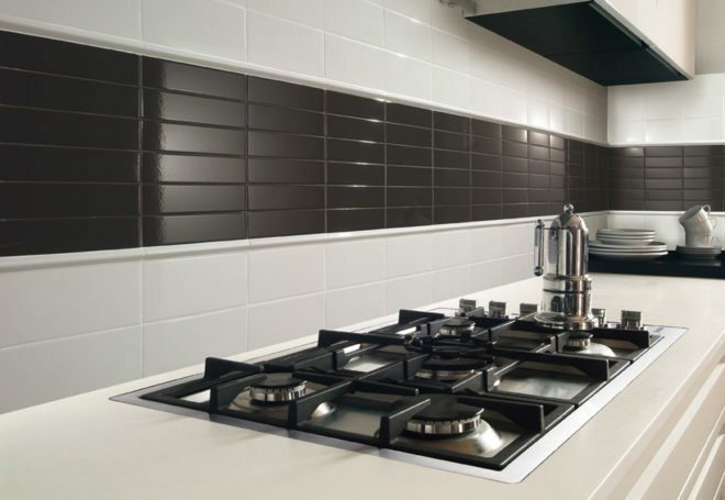 black apron from tiles to the kitchen