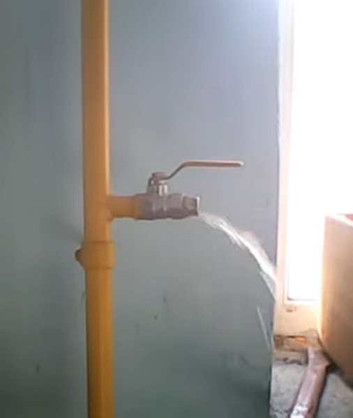 Vann i gassrøret til leiligheten