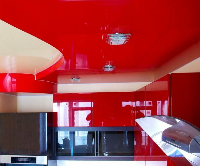 Glossy multi-level ceiling in the kitchen