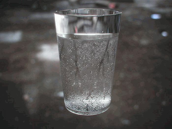 Vocht meten met een glas water