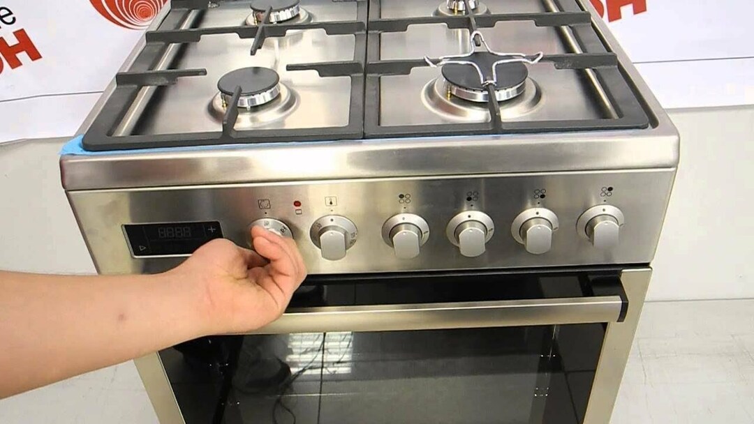 יש לו ריח של גז מהתנור: למה יש לו ריח של גז מהתנור ומהמבערים, ואיך לתקן אותו?
