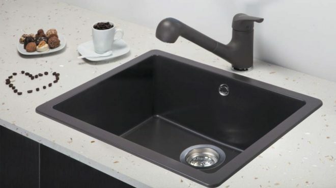 Sink with mixer