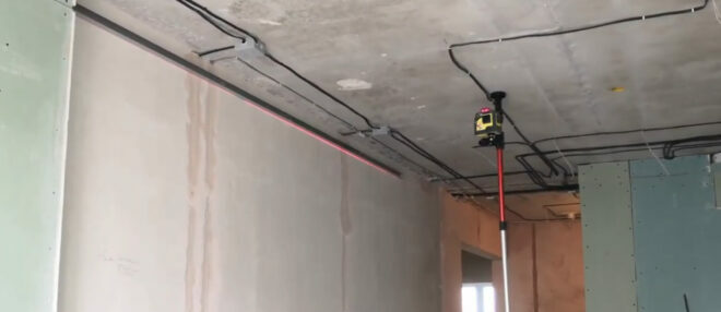 Plasterboard ceiling. Installation of a U-shaped profile
