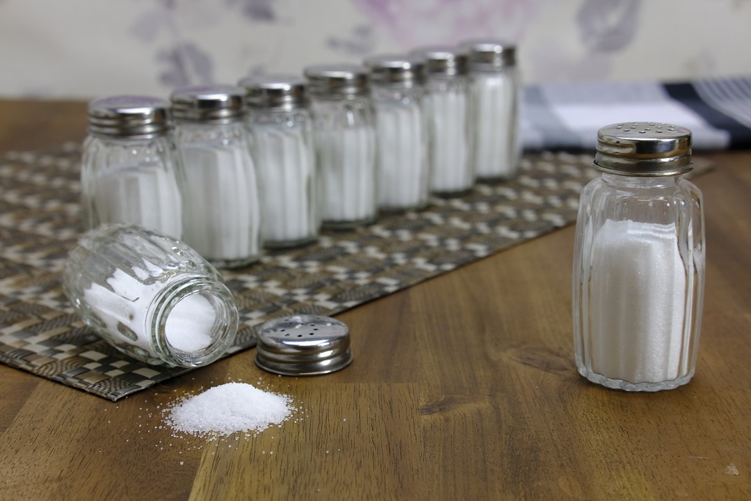 Cómo deshacerse de las manchas, los olores y los problemas cotidianos con la sal