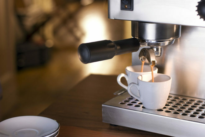 Ako si vybrať kávovar do domácnosti: prehľad, klady a zápory