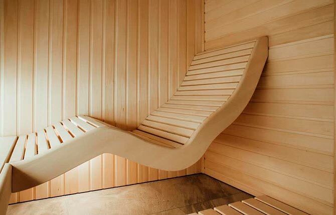 Sessel aus Holz