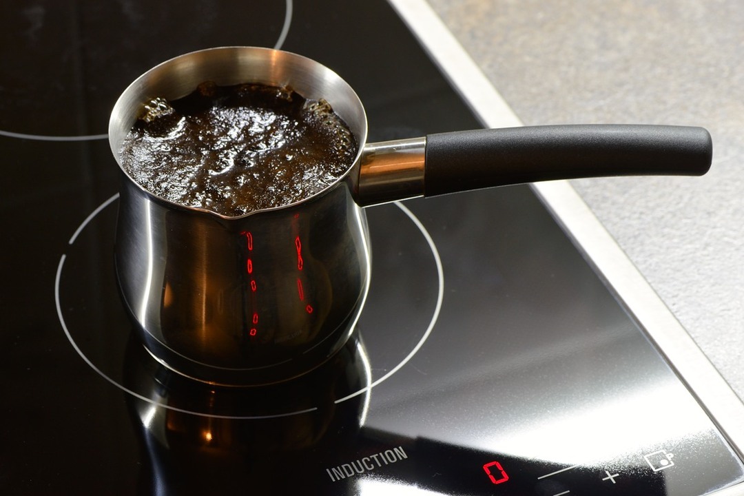 ¿En qué Turk se puede preparar café en una placa de inducción?