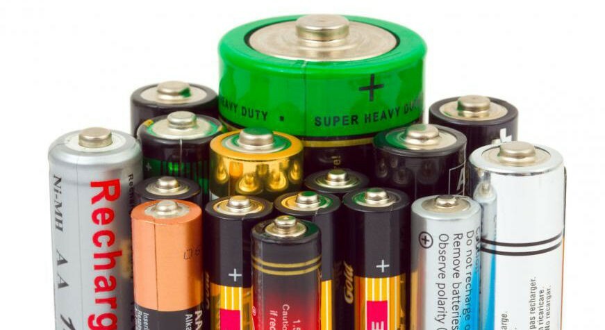 What kind of batteries are there.