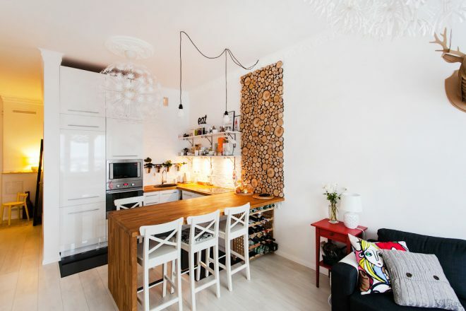 Skandinávský styl v kuchyni v obývacím pokoji