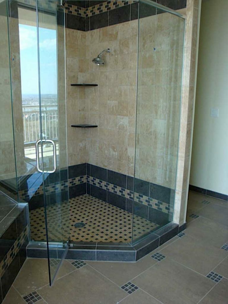 Asymmetric shower enclosure.