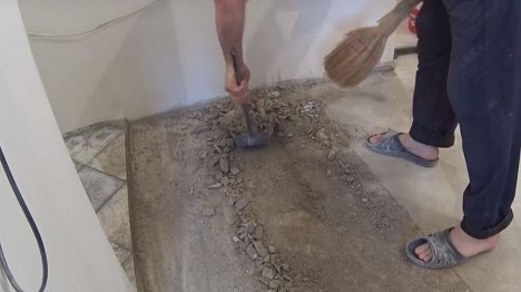 Remove the old screed from the floor - 2