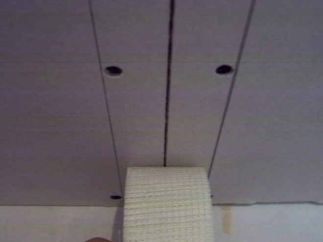 Sigillatura del cartongesso con stucco