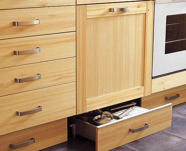 Drawers of pull-out type