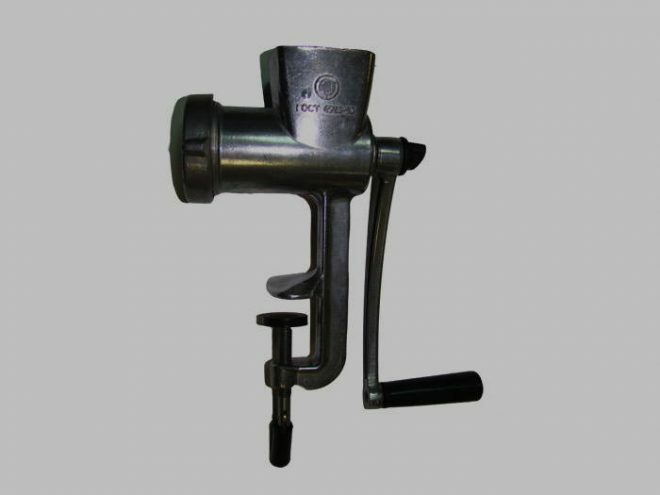Mechanical meat grinder