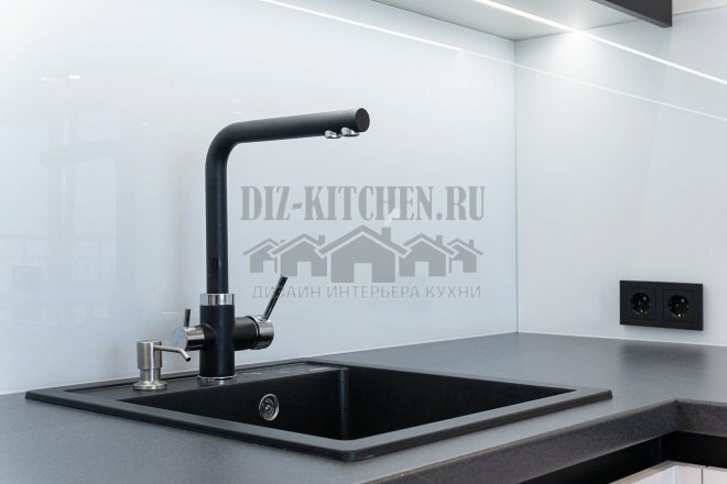 Black sink and faucet