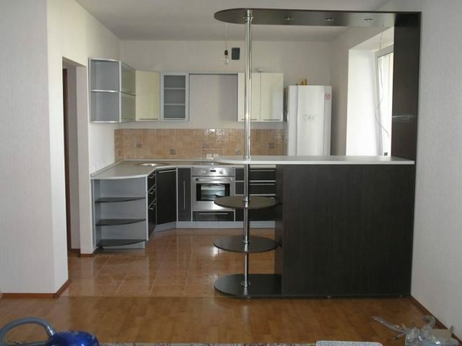 Küche mit Bartheke: Foto im Innenraum, Aufteilungsregeln