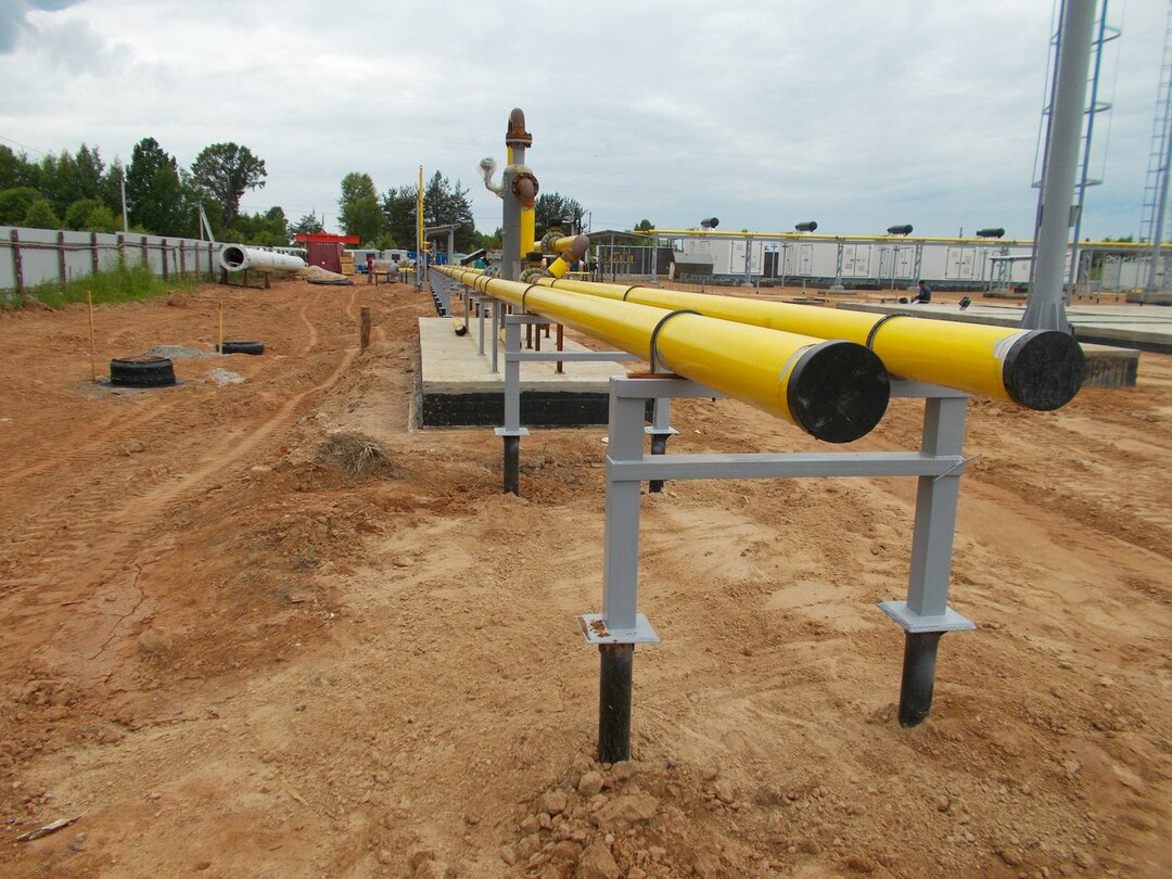 Overground and underground gas pipelines: device and features of laying