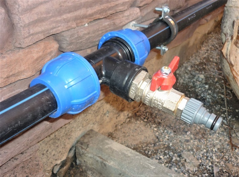 Country water supply from PE pipes