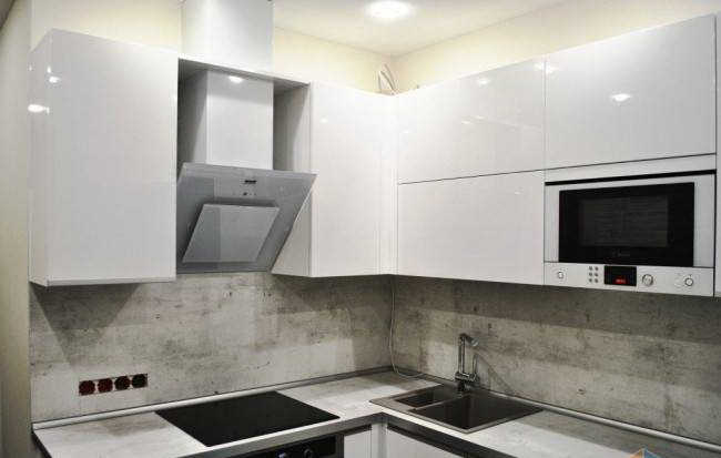 T-shaped kitchens