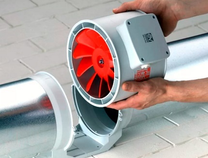 Duct fan for air ducts