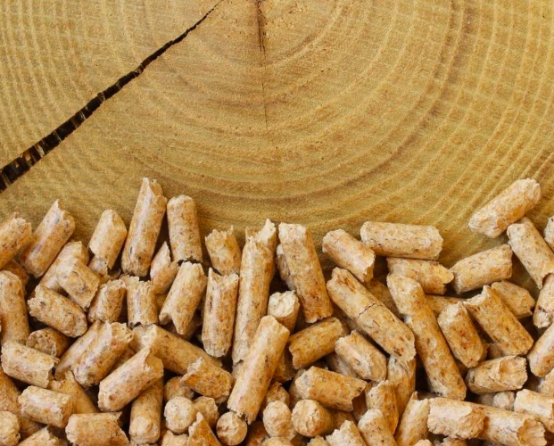 Spezifischer und niedrigerer Heizwert von Brennholz: Merkmale von Torf-, Holz- und Birkenbrennholz – Setafi