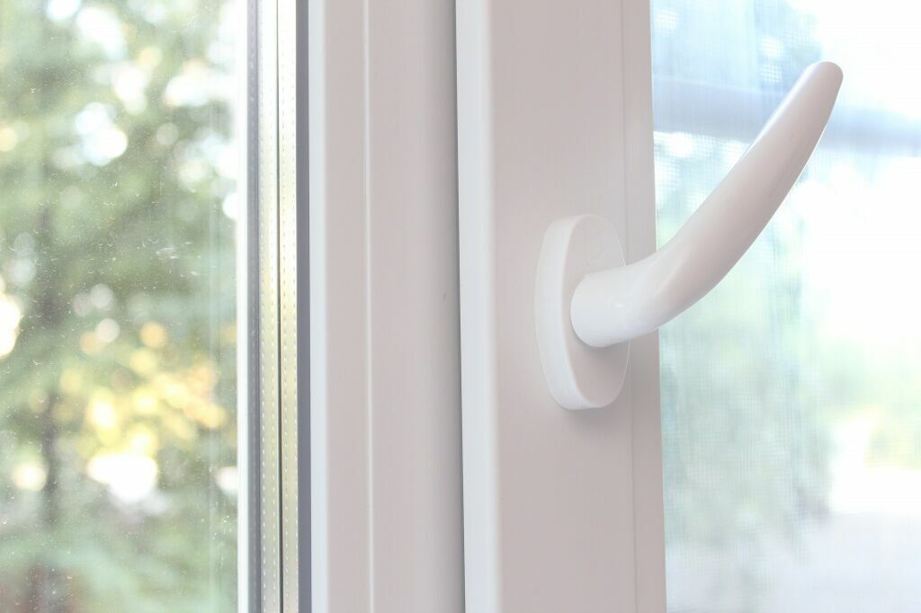 Micro-ventilation mode on PVC windows