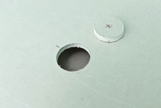 Raw edges of the cut element