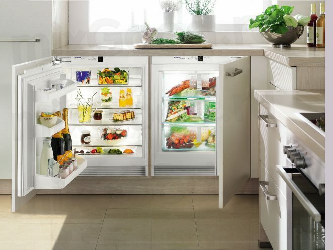 Built-in refrigerator in a kitchen set