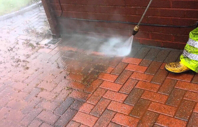 Grouting paving slabs: sand, dry mix, cement