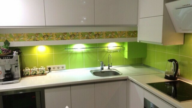 Small kitchen design 6 meters
