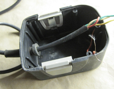 Alte, nicht funktionierende Schraubendreherbatterie - 2