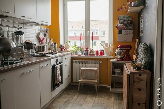 Virtuvė 7,5 kv.m.: dizainas su sulankstoma valgomojo zona