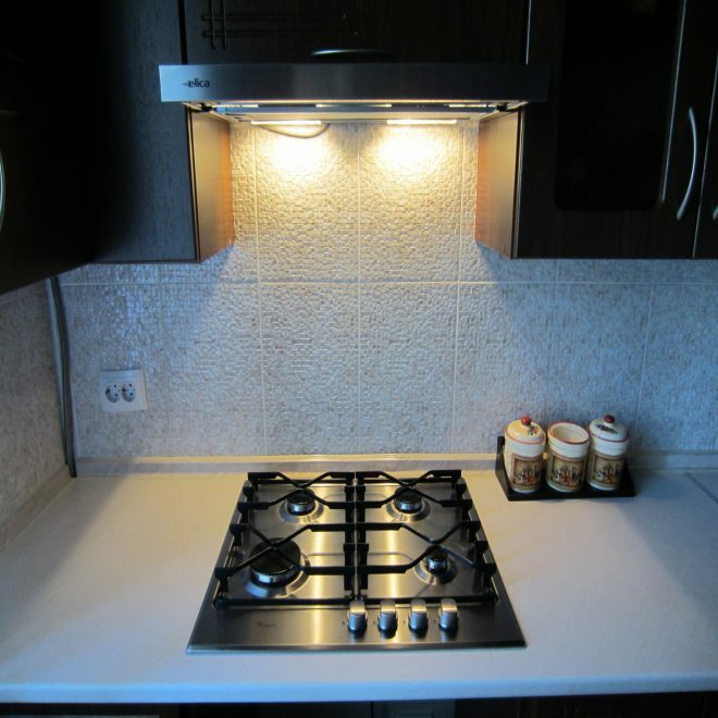 Kjøkkenhette med belysning
