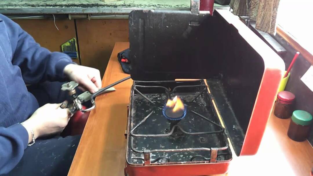 Gas stove with one burner