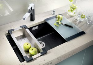 Rectangular kitchen sink
