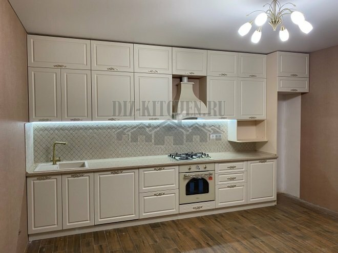 White classic kitchen