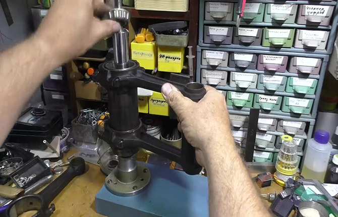 Hvordan lage en slipemaskin med egne hender: tilgjengelige materialer, trinnvise produksjonsinstruksjoner