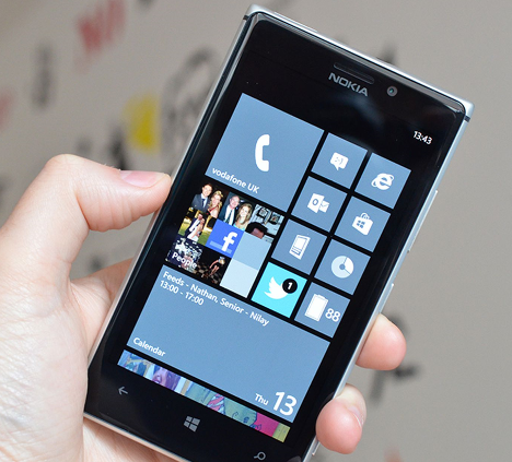 Karakteristika for Lumia 925
