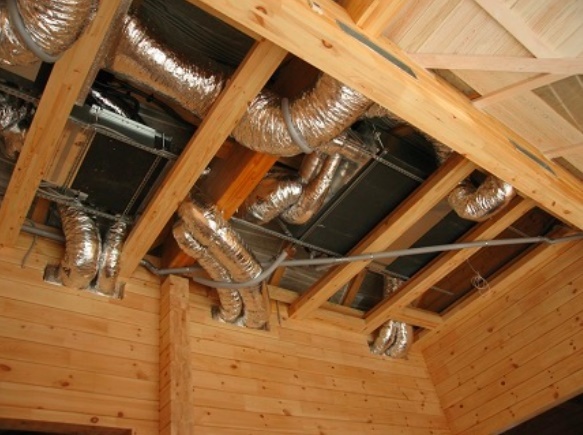 Sistema de ventilación mecánica de una casa particular.