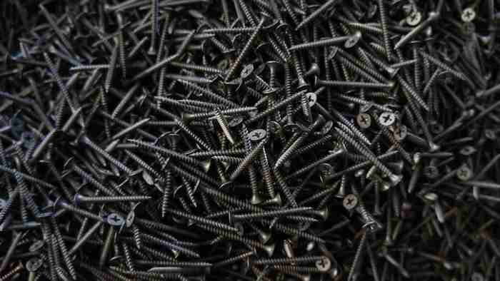 A bunch of self-tapping screws