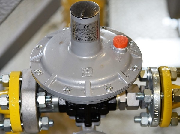 Gas relief valve