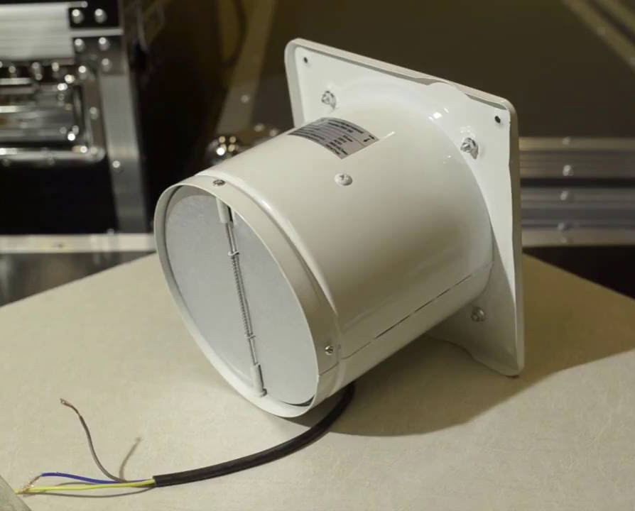 Ventilátor se zpětným ventilem