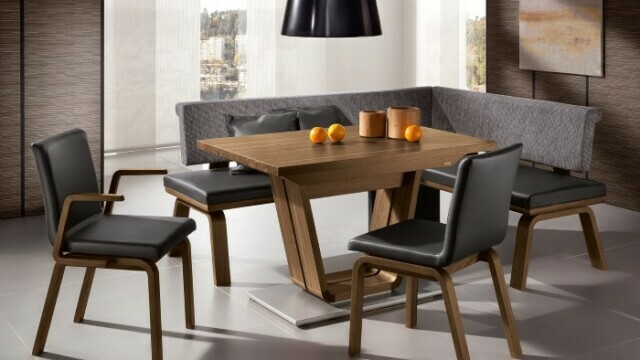 asztalok és székek a konyhába