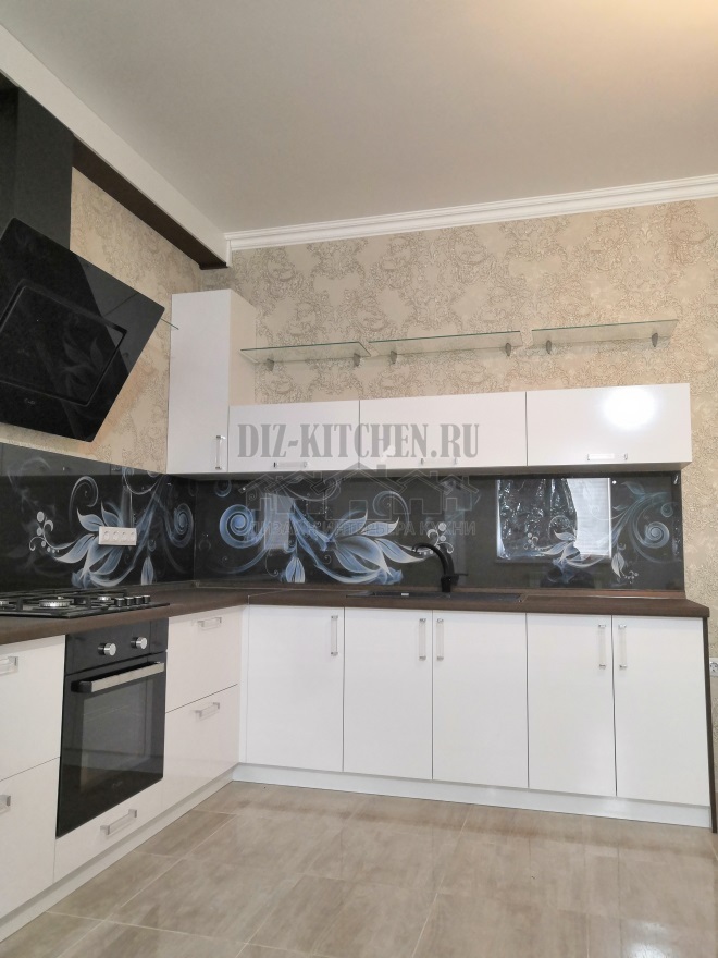 High-tech white corner kitchen with glass shelves