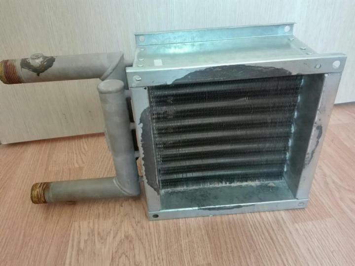Vandvarmer til ventilation