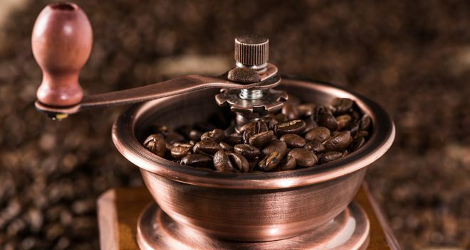 Mehanski mlinček za kavo 